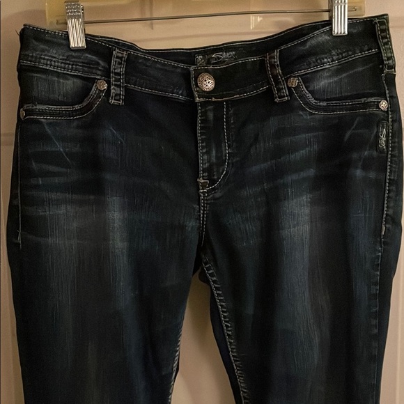 Silver Jeans - Picture 4 of 6